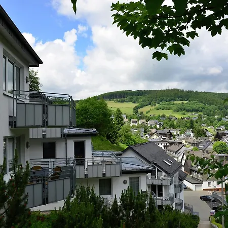 Grosse In Mit Balkon, Cleaning Included شقة *