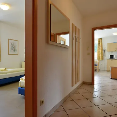 Grosse In Mit Balkon, Cleaning Included فيلنغن
