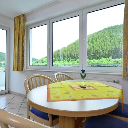 Grosse In Mit Balkon, Cleaning Included شقة *