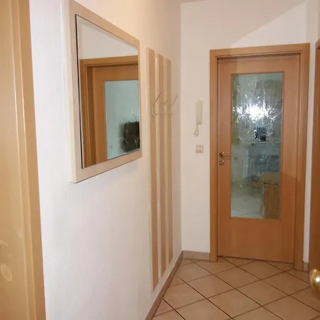 Grosse In Mit Balkon, Cleaning Included