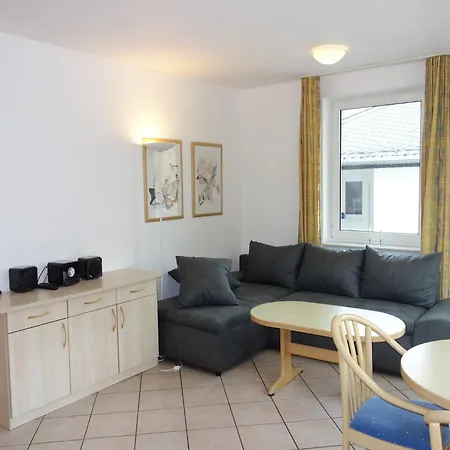 Grosse In Mit Balkon, Cleaning Included *