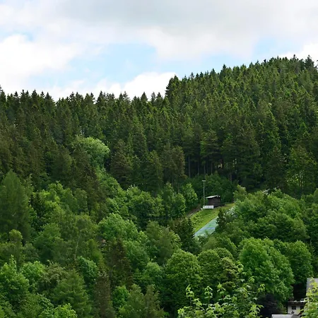 شقة Grosse In Mit Balkon, Cleaning Included *